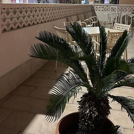 카탄차로 A Due Passi Dal Mare B&B 외부 사진
