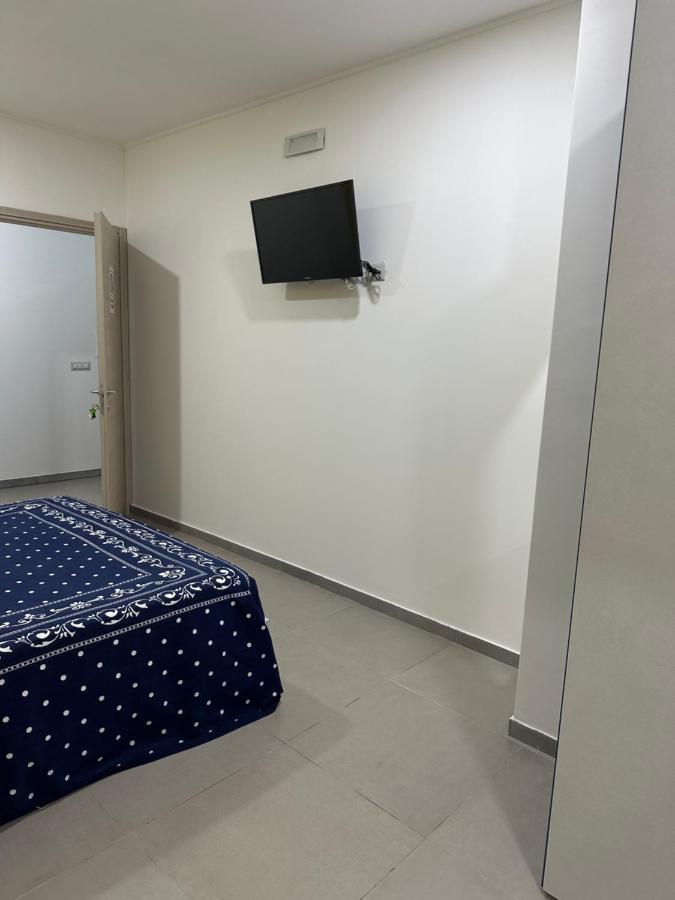 카탄차로 A Due Passi Dal Mare B&B 외부 사진