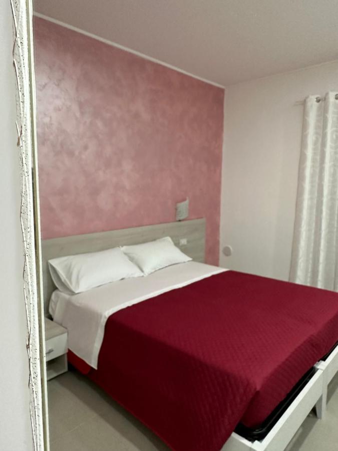 카탄차로 A Due Passi Dal Mare B&B 외부 사진