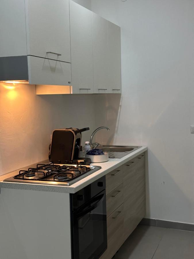 카탄차로 A Due Passi Dal Mare B&B 외부 사진